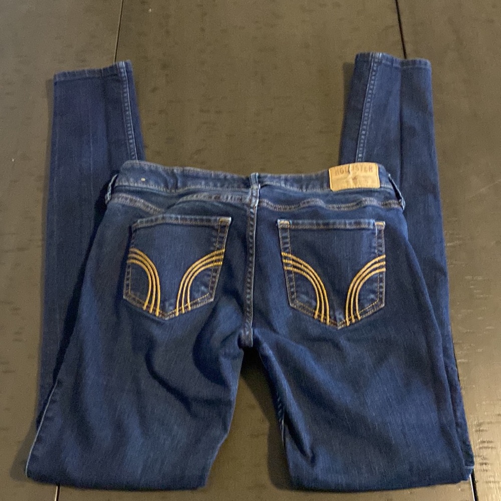 EUC Hollister Skinny Jeans Sz 3 Regular - Picture 3 of 4